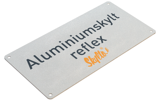 Aluminiumskyltar med reflex och tryck.